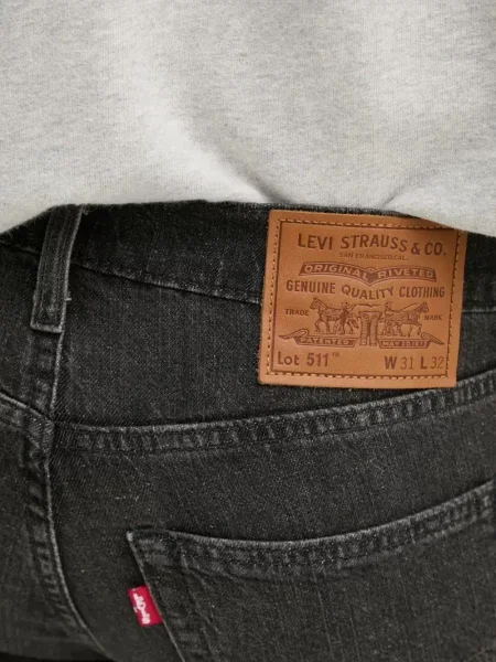 Pantaloni Levi's® de catifea cord cu dungi cu buzunar frontal albastru