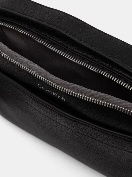 Crossbody táska Calvin Klein fekete