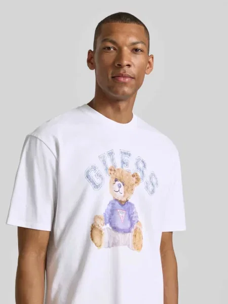 T-shirt z nadrukiem z motywem i okrągłym dekoltem Guess biała