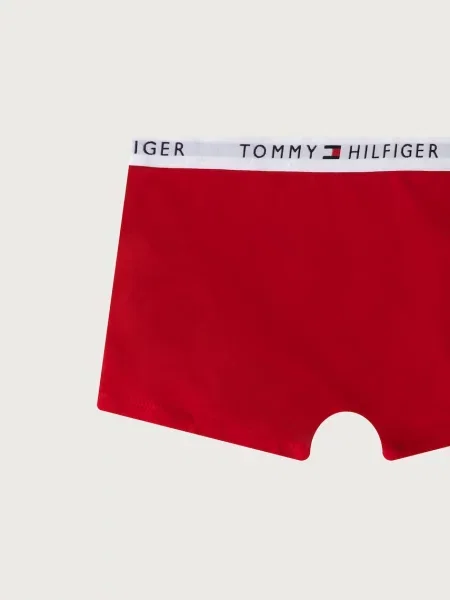 Tommy Hilfiger прилепнали боксерки за деца от с 7 броя