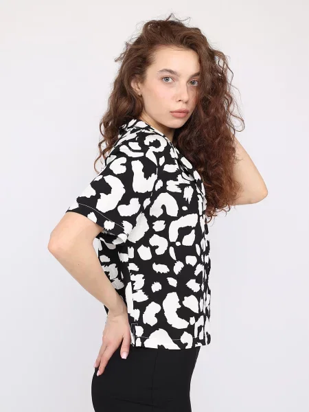 Блузка Yuki черная