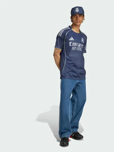 Футболка adidas синій