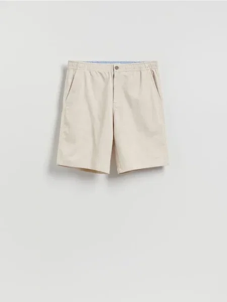 Reserved Pantaloni scurți chino regular nude