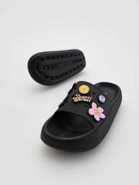 Шлепанцы Reserved черные