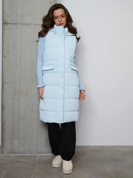 Стьобаний puffer жилет із відстібним капюшоном блакитний