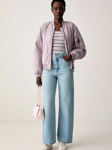 Guess Jeans bunda bomber dámska fialová