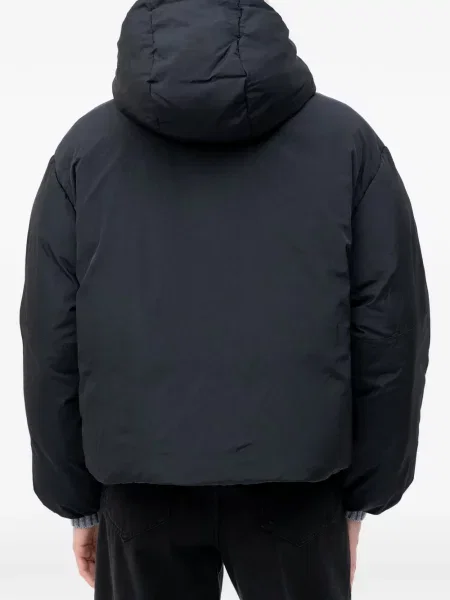Яке Boss черно