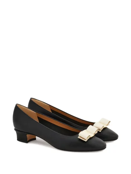 Pantofi cu toc Ferragamo cu funde negru
