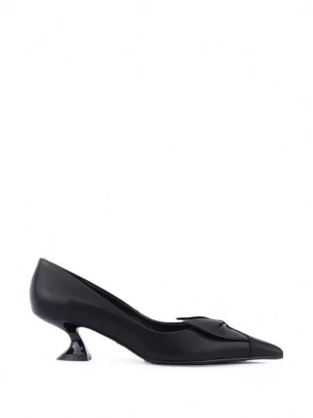Pantofi cu toc Lola Cruz cu funde negru