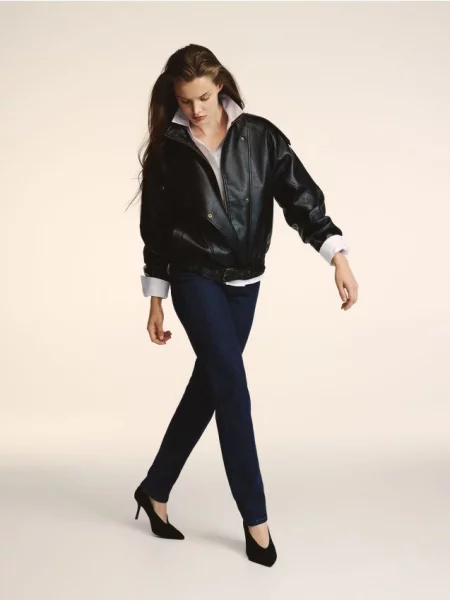 Reserved Blugi mom fit slim cu cracul mai lung metalizat albastru