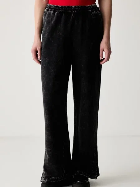 Karl Lagerfeld Jeans pantaloni de trening pentru femei din negru