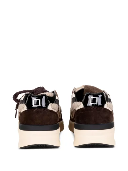 Ursuleț de pluș sneakerși D.a.t.e. din piele de oaie maro
