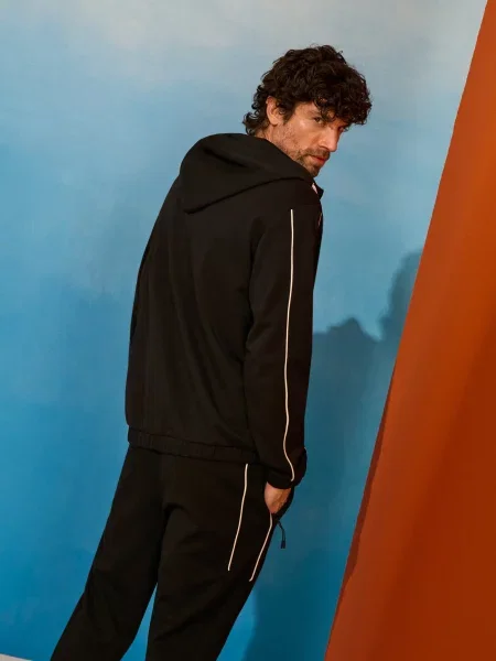 Джоггеры Sinsay черные