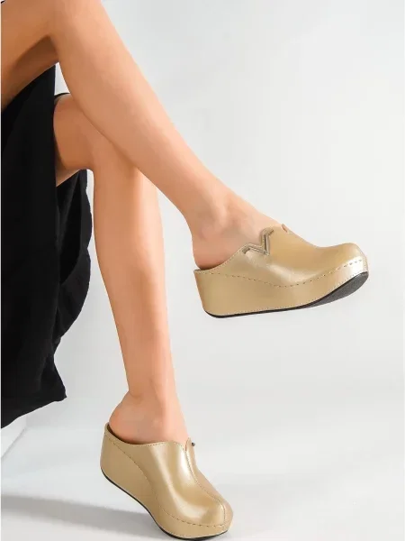 Copati Capone Outfitters s polno peto rjava