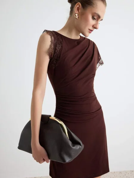 Trendyol Rochie închis maro
