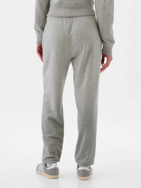Панталони jogger Gap с автограф сиво