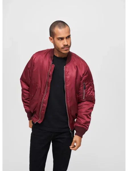 Яке тип бомбър Brandit червено