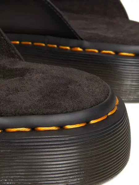 Кожаные шлепанцы Dr. Martens