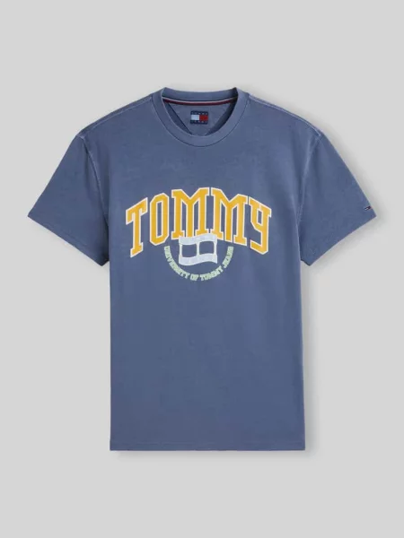 T-shirt o kroju regular fit z dużym nadrukiem z logo Tommy Jeans granatowa