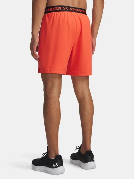 Pantaloni scurți Under Armour negru