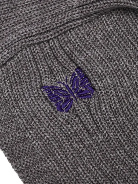 Căciulă Needles cu broderie gri