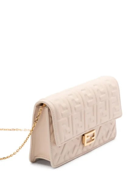 Колие Fendi