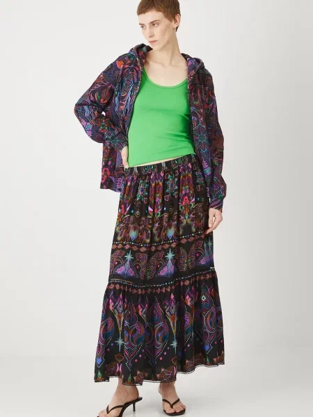 Пола Medicine дълга разкроена