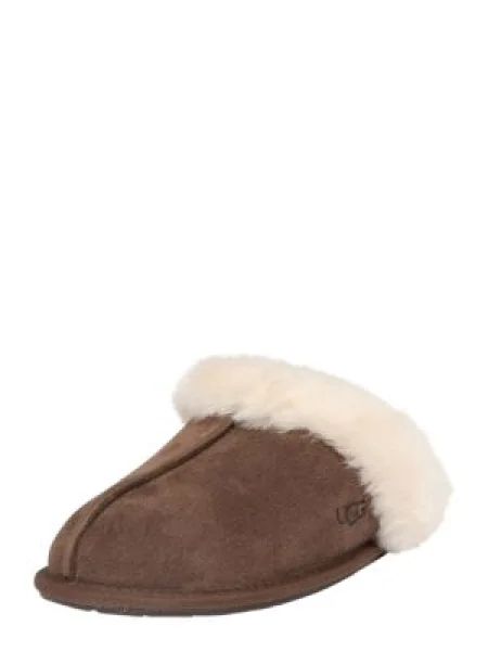 Pantofi Ugg de lână maro