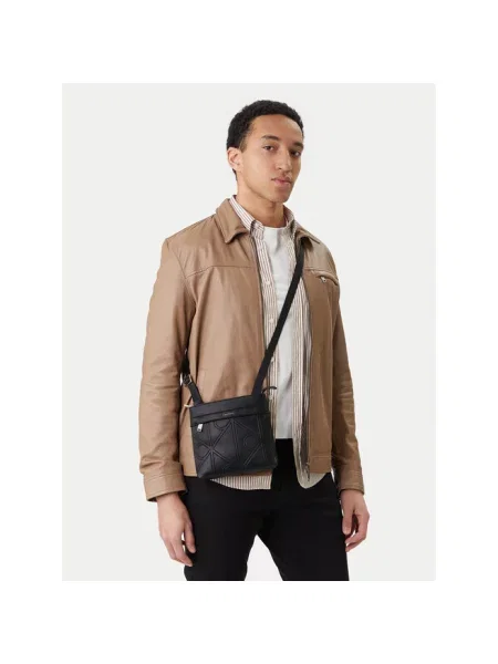 Calvin Klein Saszetka Emblem Emboss Slim Flatpack czarny