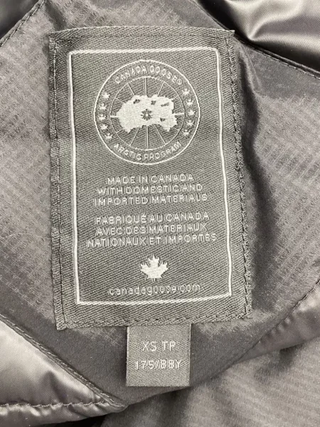 Matlasat geacă Canada Goose negru