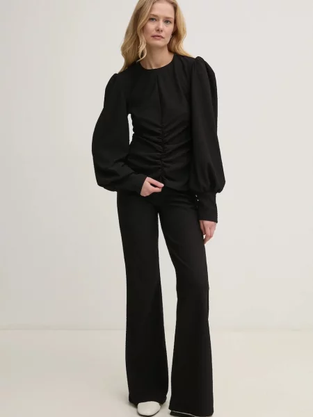 Блузка Gestuz однотонна чорний