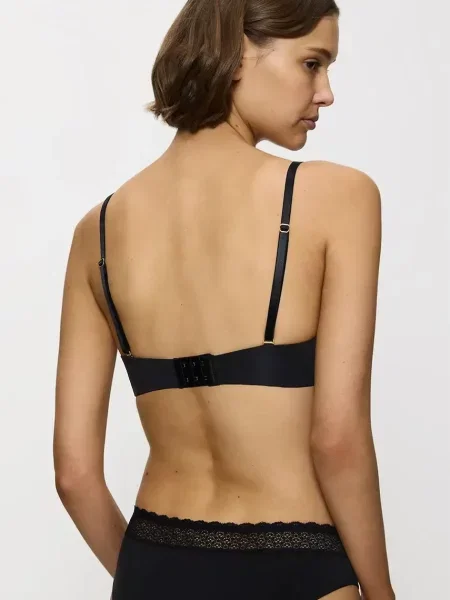 Triumph Podprsenka Body Make-Up Essentials čierna