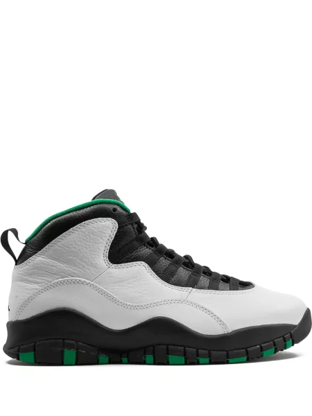 Sneakerși Jordan alb