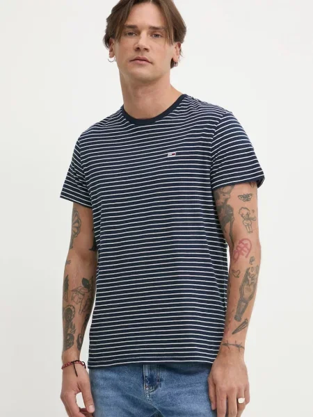 Тениска Tommy Jeans с десен тъмносиньо