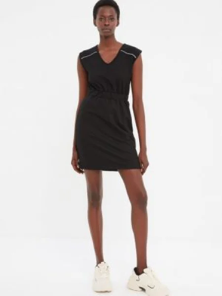 Rochie Trendyol în linie A negru