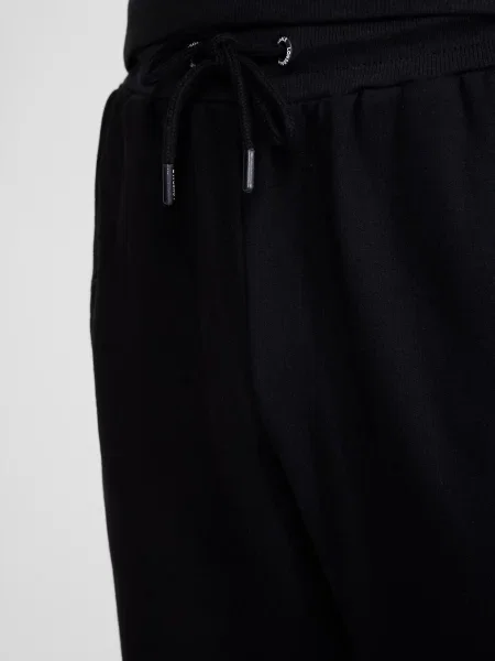 Костюмний спортивний костюм Lonsdale чорний