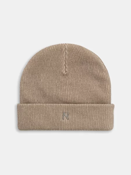 Трикотажная шапка Represent бежевая
