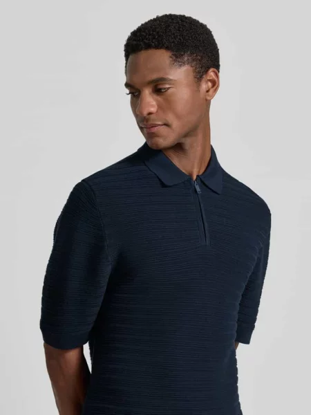 Koszulka polo o kroju regular fit z krótkim zamkiem błyskawicznym Mcneal granatowa