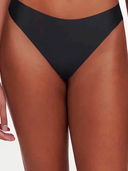 Бесшовные трусики стринг чорні