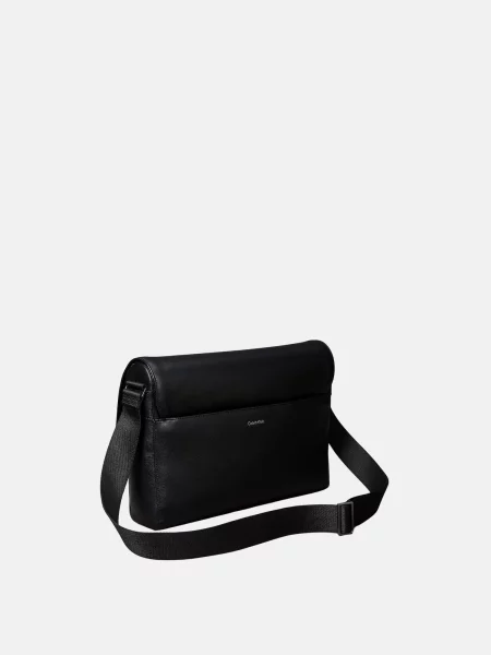Calvin Klein Geantă crossover Emblem Hw Flap Messenger negru