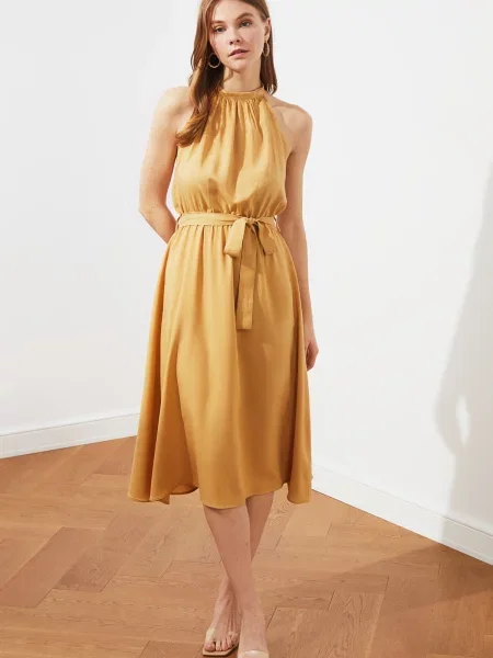 Rochie midi Trendyol până la genunchi