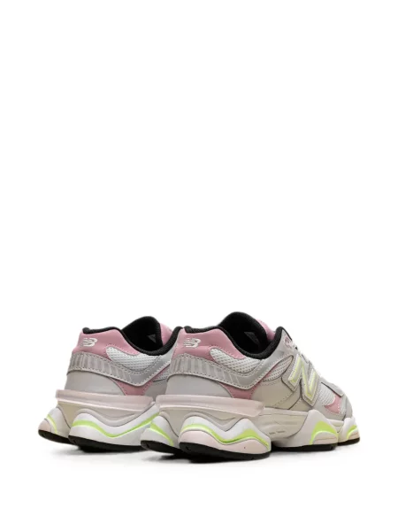 Sneakerși New Balance cu șireturi din dantelă violet