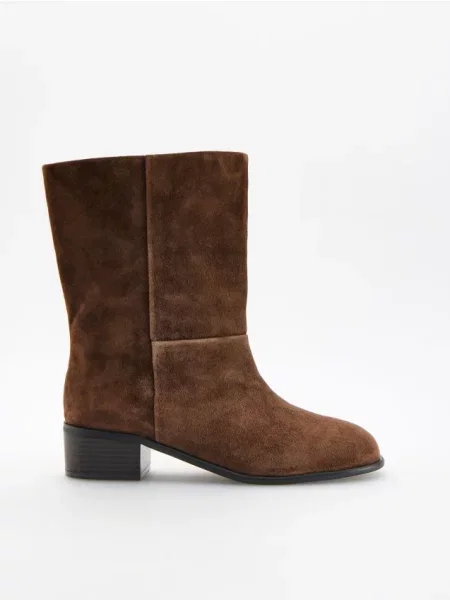 Reserved Botine din piele întoarsă cu maro