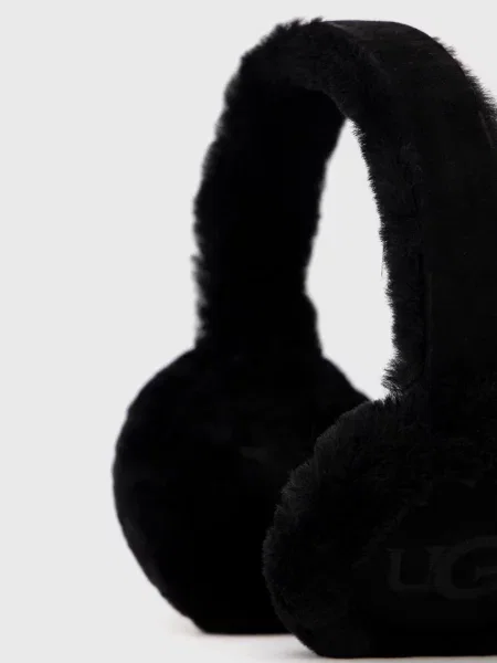 Вовняна шапка Ugg чорна