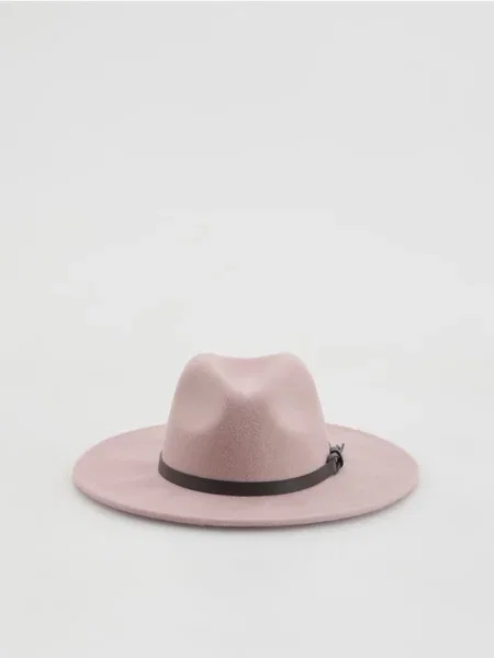 Reserved Pălărie din lână galben-pal galben