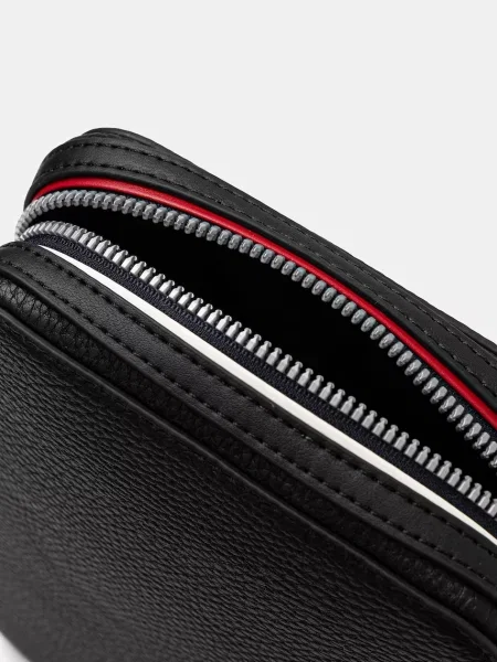 Tommy Hilfiger чанта през рамо мъжка от имитация на кожа черно