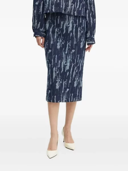 Spódnica Bruuns Bazaar z nadrukiem w abstrakcyjne wzory niebieska