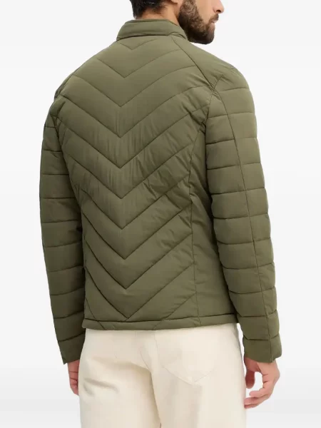 Яке Guess зелено