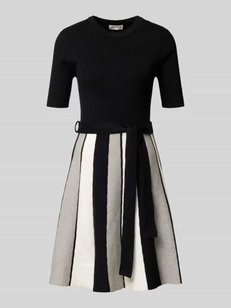 Sukienka o długości do kolan z mieszanki z efektem dzianiny Apricot czarna