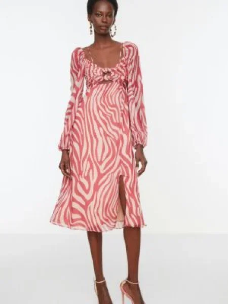 Rochie de seară Trendyol din șifon roz